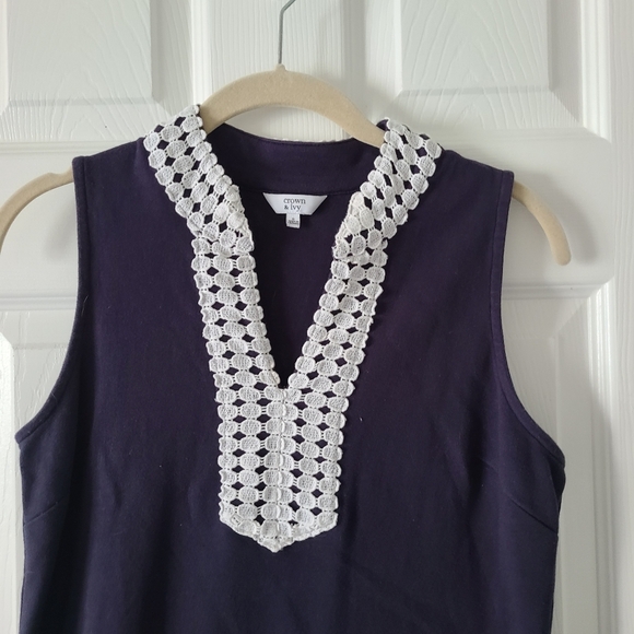 SALE!! Crown & Ivy Shift Dress - Picture 3 of 5